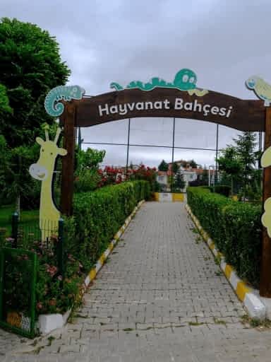 Hayvanat Bahçesi